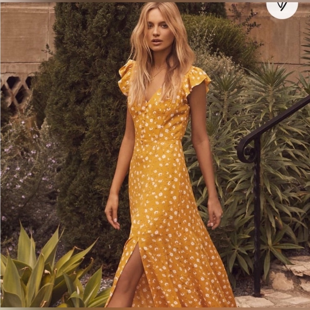 Lulu’s, Size M, Long Yellow Flowered Dress, open back, lined